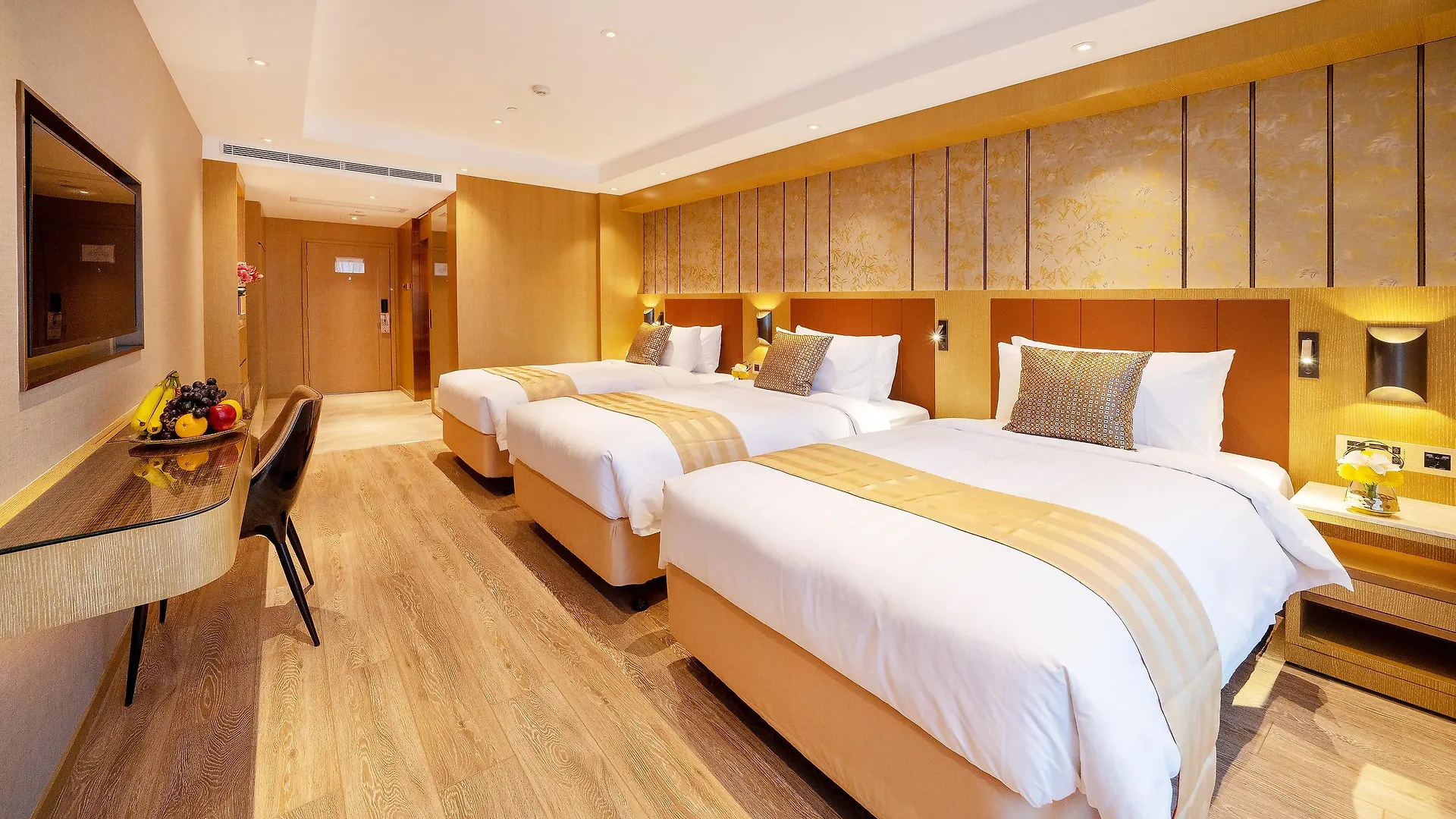 Grand Dragon Hotel Macau 4*,