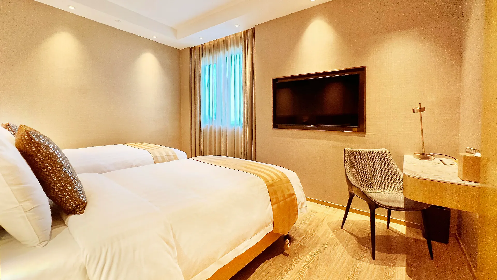 ****  Grand Dragon Hotel Macau China