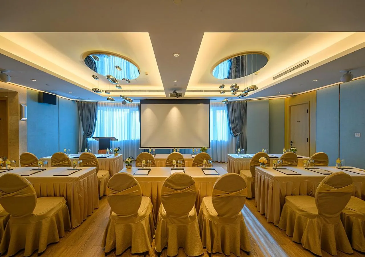 Grand Dragon Hotel Macau 4*,  China